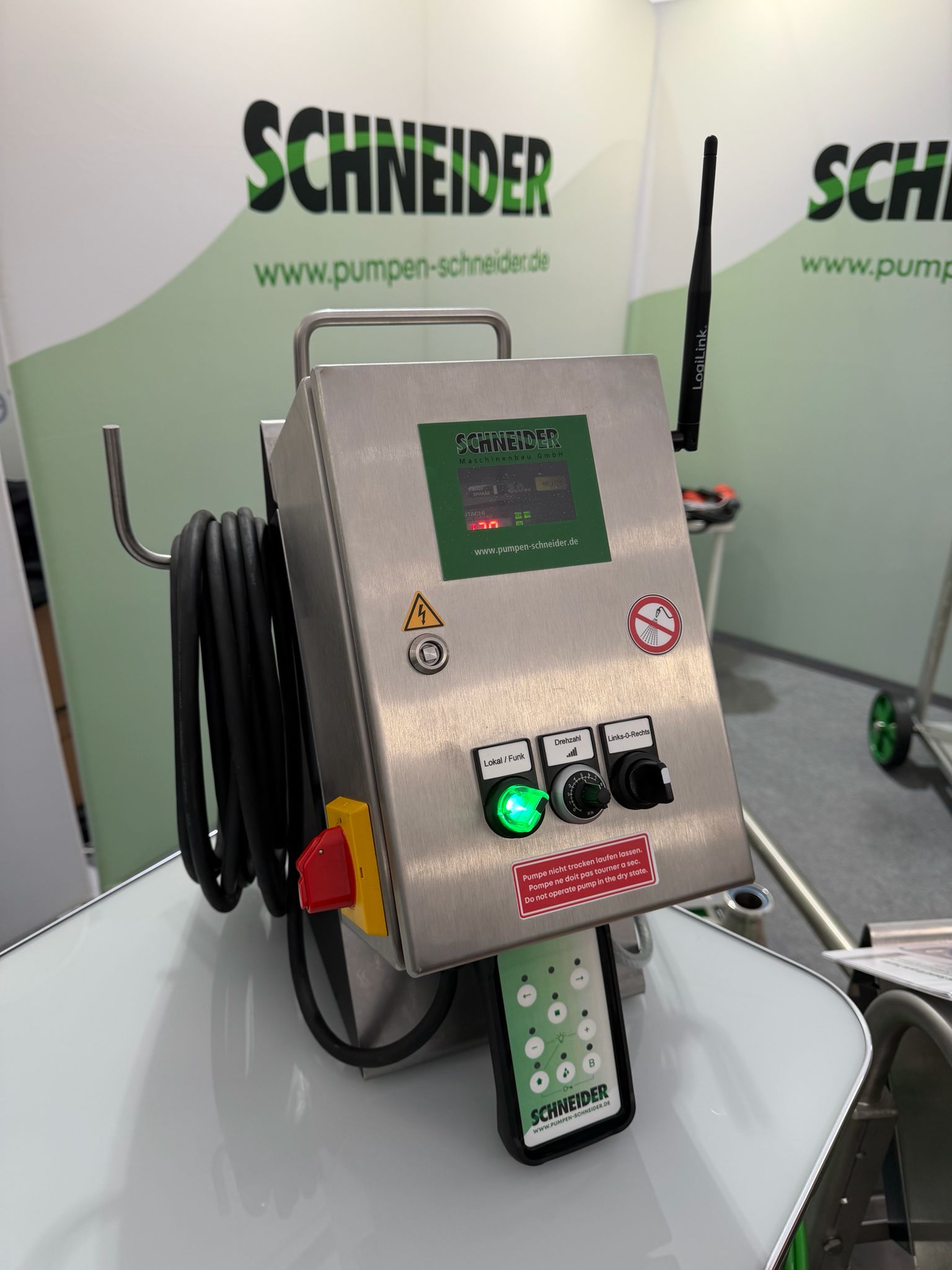 Pumpen Schneider | FU mit Funkfernbedienung mit Rückmeldung
