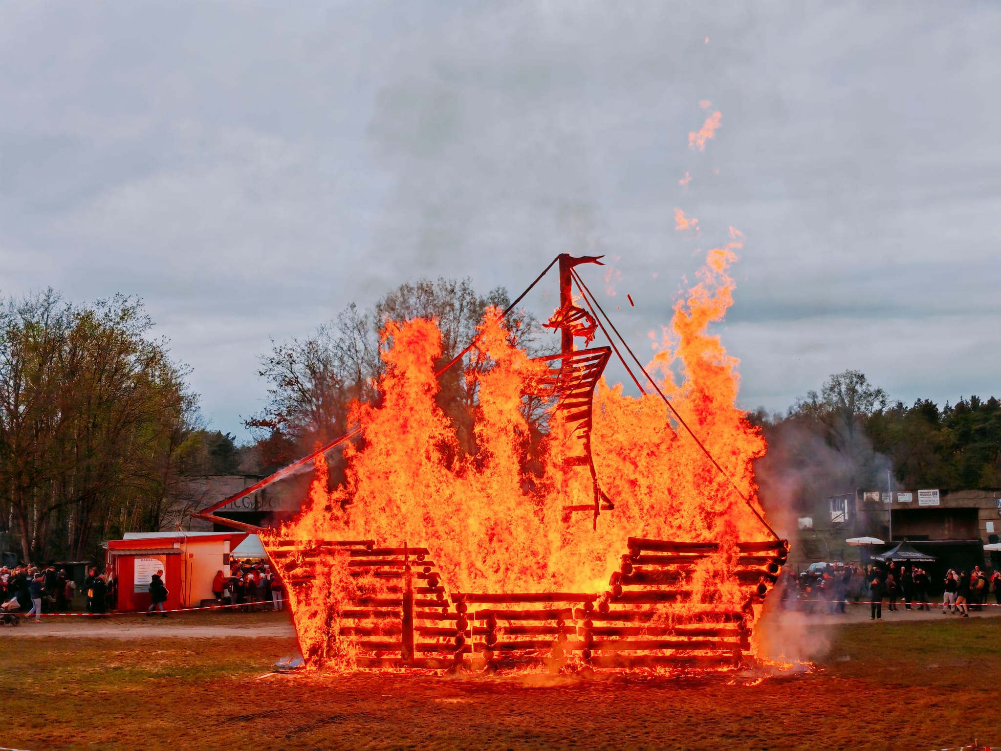 Osterfeuer Potsdam Groß Glienicke
