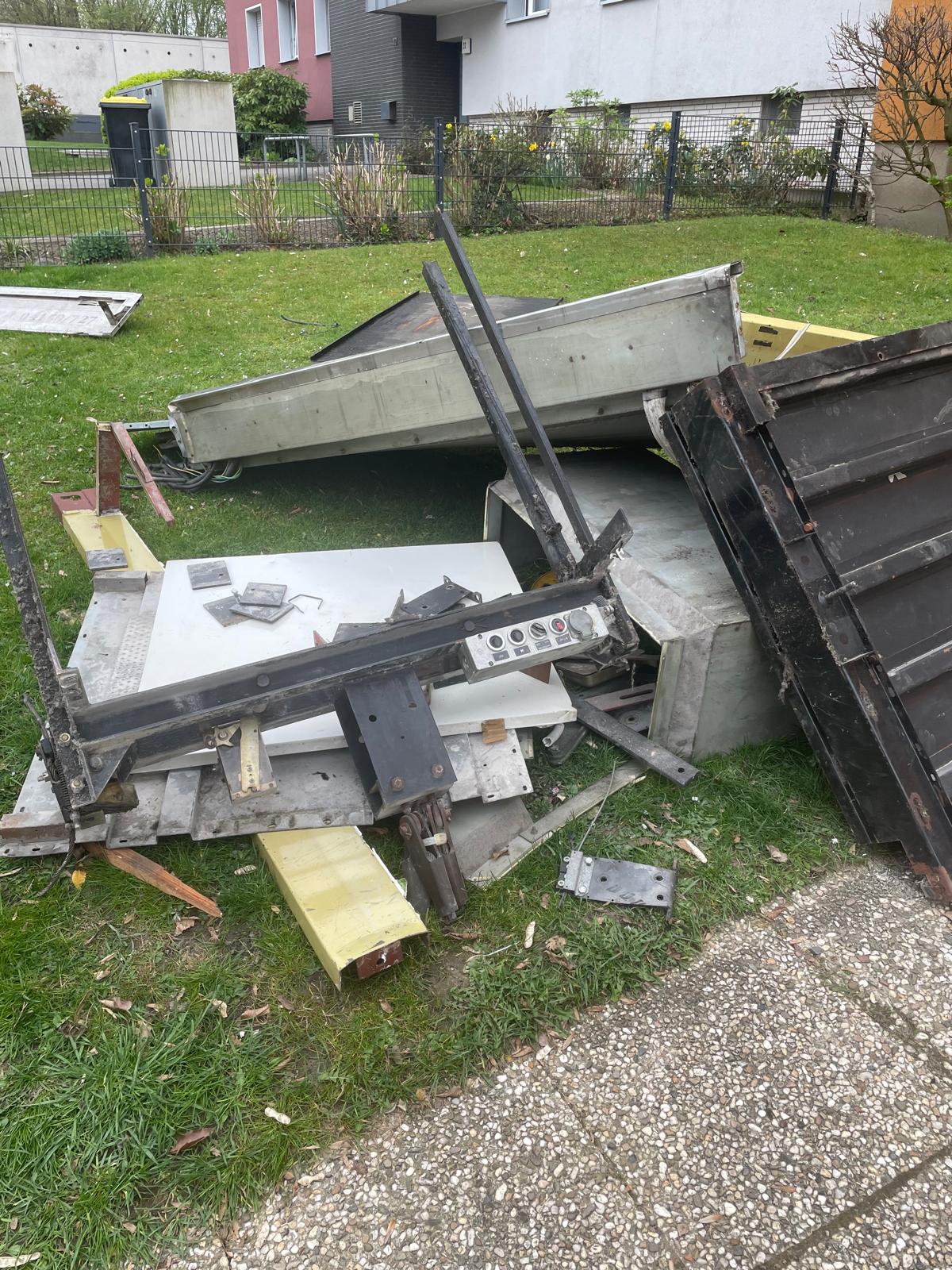 Schrott: Entsorgen in Bonn leicht gemacht (Foto: Schrottankauf Exclusiv)